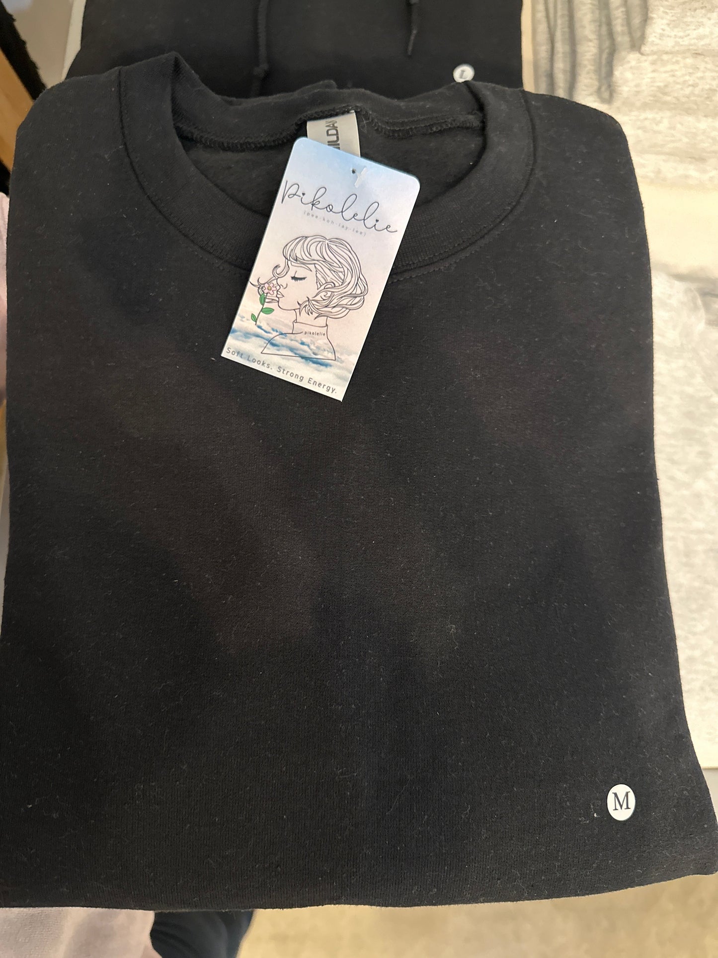G Essential Black Crewneck Sweatshirt Pikolelie Pikolelie