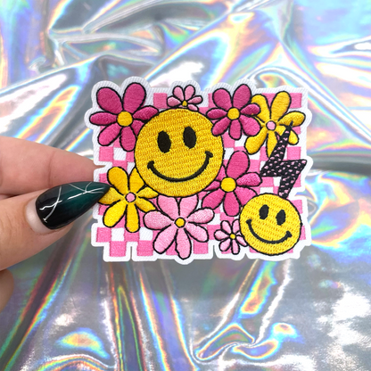 Retro Pink Checkered Flowers Iron On Patch The Crafty Engineer Pikolelie